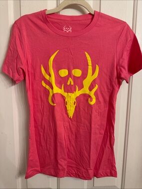Bright Pink Short-Sleeve Graphic Tee with Yellow Skull-Antler Design